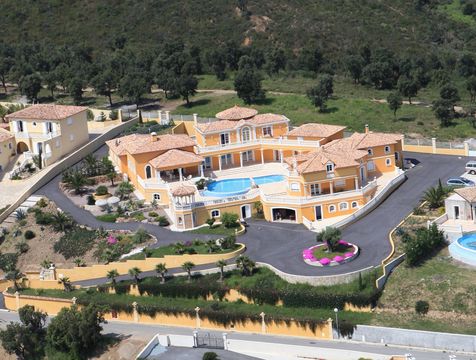 Вилла в Лез-Иссамбр