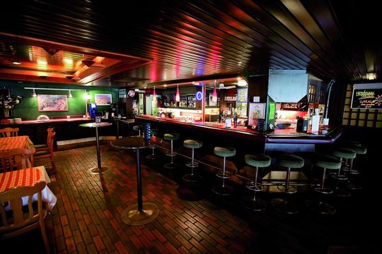 Отель в Ке́уруу