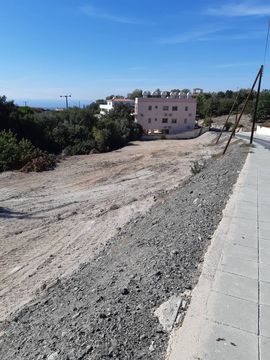 Земельный участок в Пафос