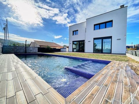 Дом в Каньельес