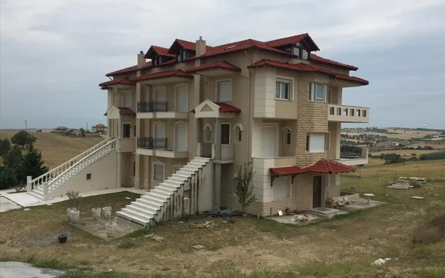 Отдельный дом в Επανομή