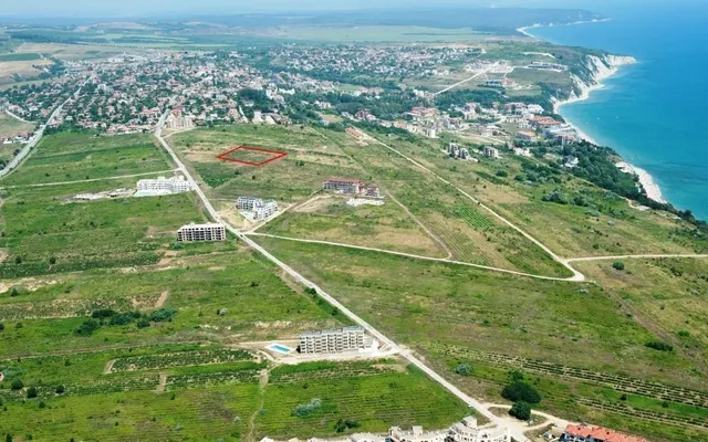 Земельный участок в Била