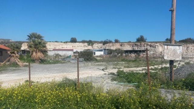 Земельный участок в Мони