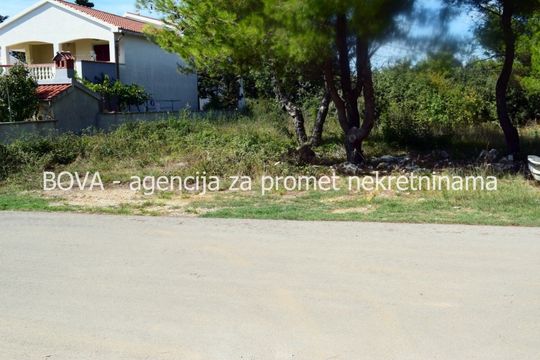 Земельный участок в Нин