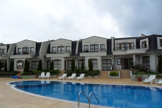 Таунхаус в Несебр