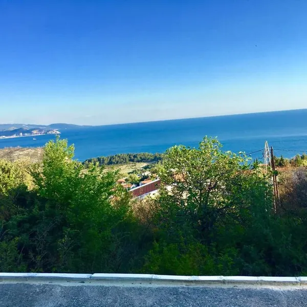 Отдельный дом в Сутоморе, фото 1