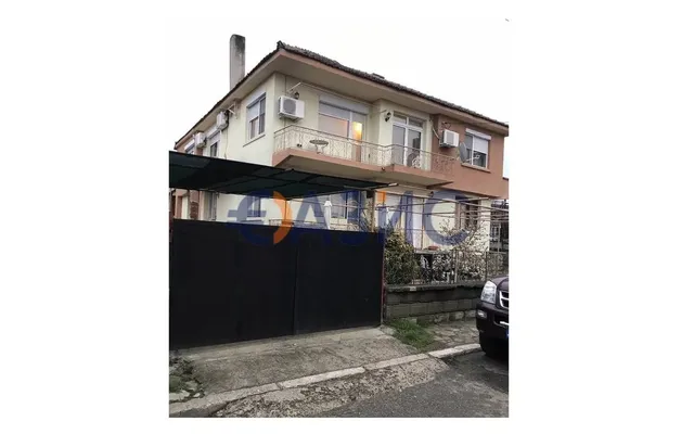 Дом в Кошарица