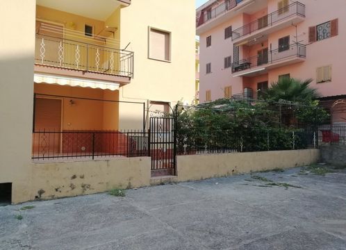 Таунхаус в Скалея