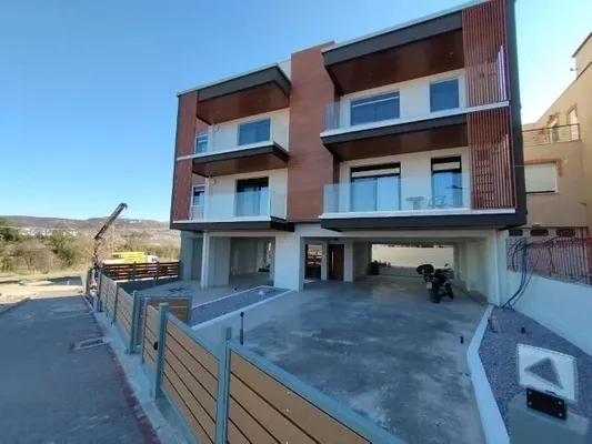 Дуплекс в Polichni Municipal Unit