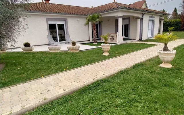 Дом в Auvergne-Rhône-Альпы