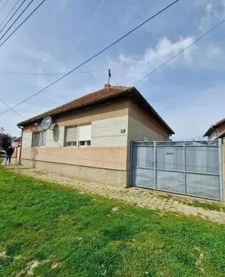 Дом в Србобран