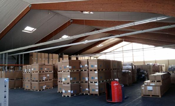 Коммерческая недвижимость в Хелмштет